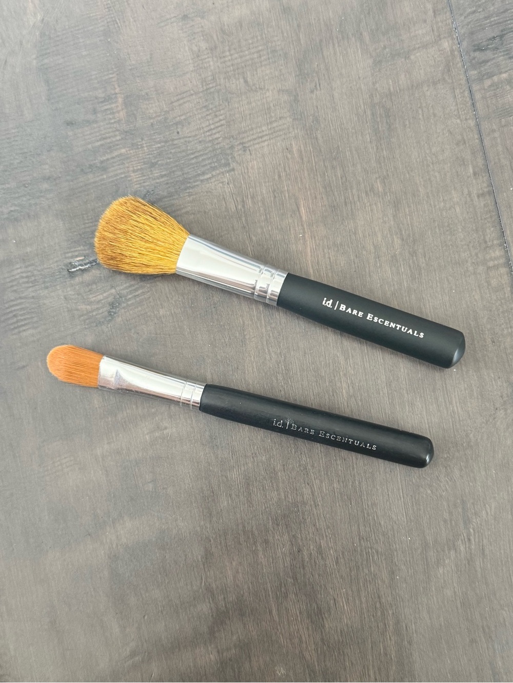 i.d. | Bare Escentuals makeup brushes